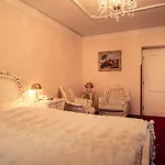 Gold Hotel