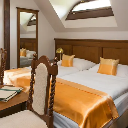 Rozmbersky Dvur Hotel 4*