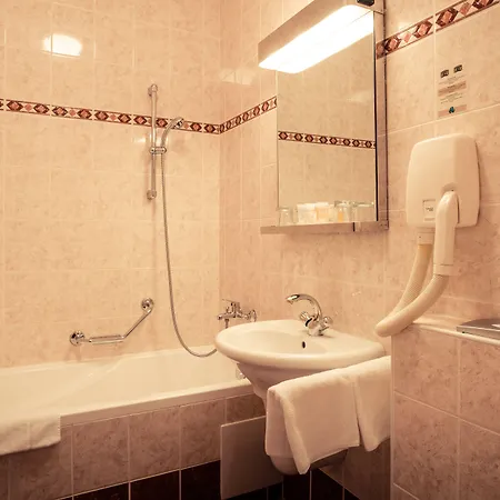 Rozmbersky Dvur 4* Cesky Krumlov