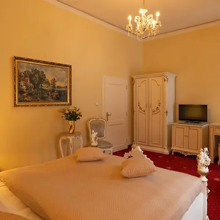 Lh Gold Hotel 4*