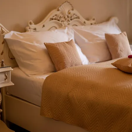 Hotel Lh Gold
