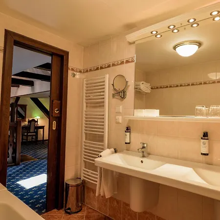 Lh Gold Hotel 4*
