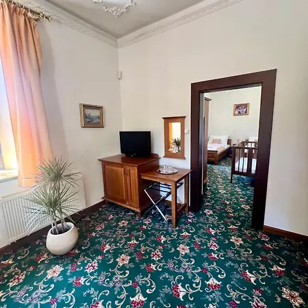 Hotel Lh Gold 4*