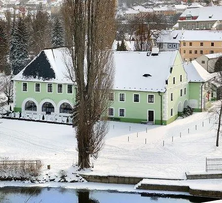 Rozmbersky Dvur 4* Cesky Krumlov