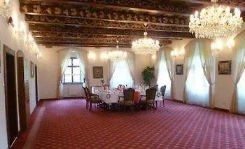 Rozmbersky Dvur Hotel Český Krumlov