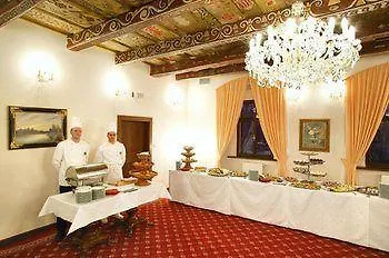 Rozmbersky Dvur Hotel 4*