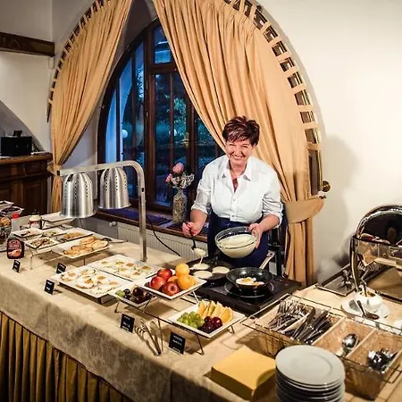 Rozmbersky Dvur 4* Cesky Krumlov