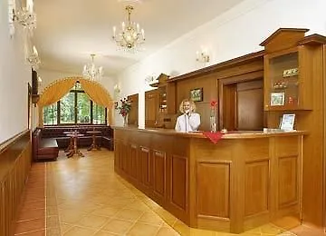 Rozmbersky Dvur Hotel Cesky Krumlov