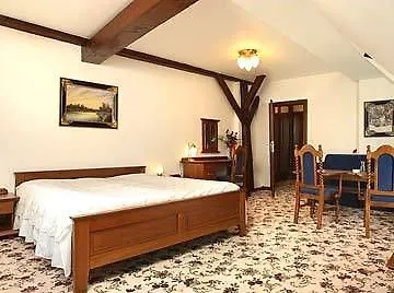 Hotel Rozmbersky Dvur 4*