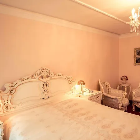 Rozmbersky Dvur Hotel Cesky Krumlov