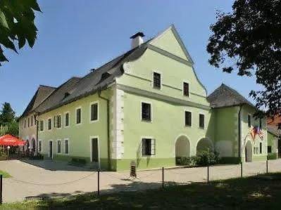 Rozmbersky Dvur 4* Cesky Krumlov