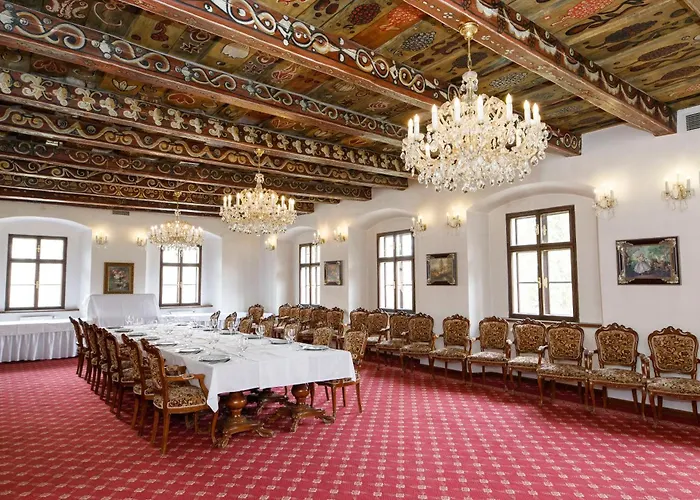 Rozmbersky Dvur 4* Cesky Krumlov