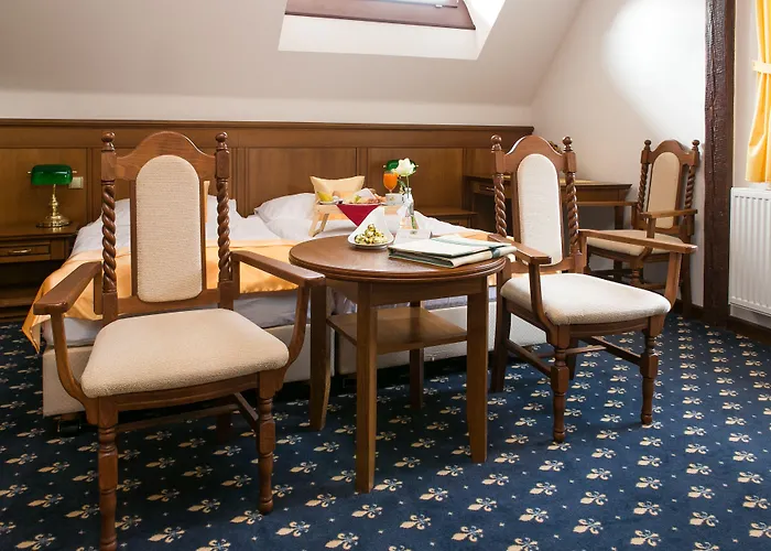 Otel Rozmbersky Dvur 4*