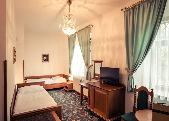 Rozmbersky Dvur Otel Český Krumlov
