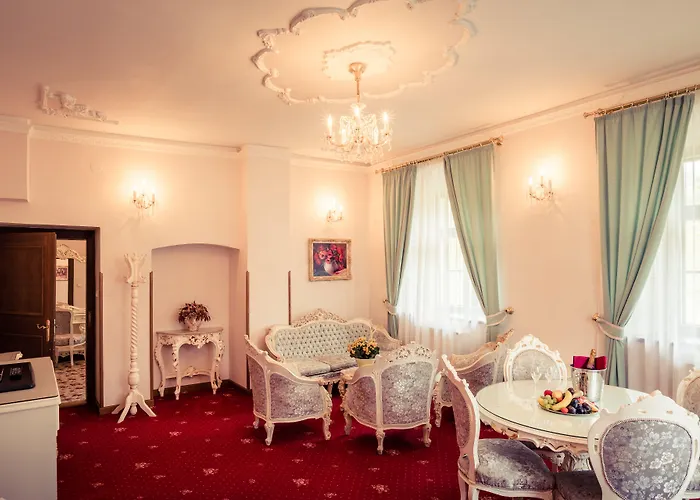 Hotell Rozmbersky Dvur 4*