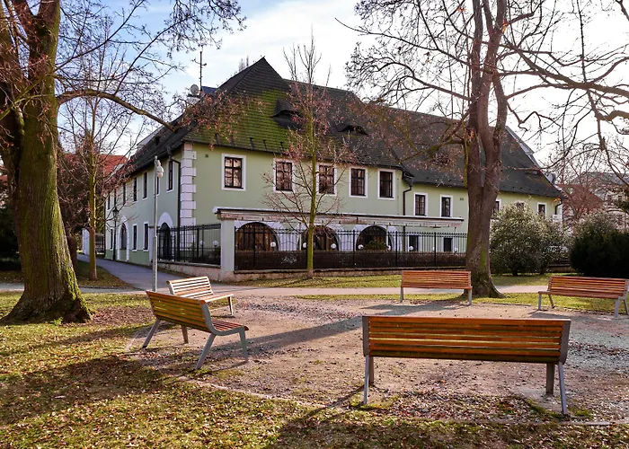 Hotell Rozmbersky Dvur Český Krumlov