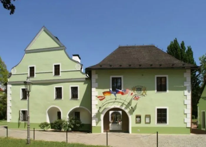 Otel Rozmbersky Dvur 4*