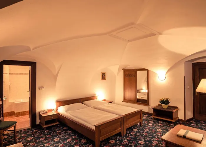 Rozmbersky Dvur Hotel Cesky Krumlov